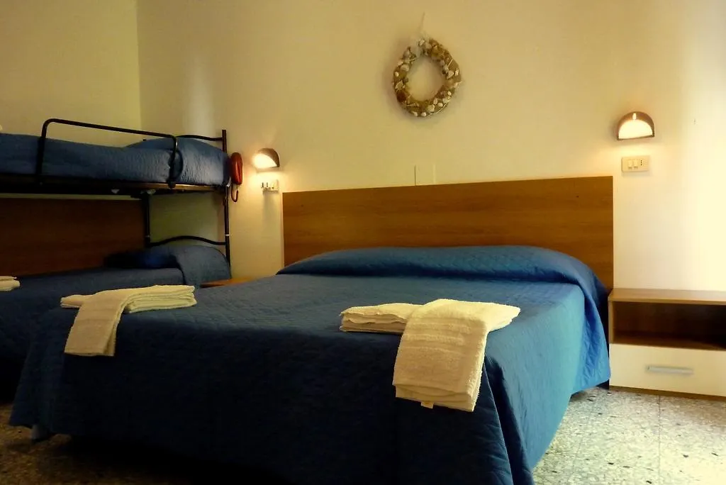 Hotel Villa Del Bagnino Rímini 2*,