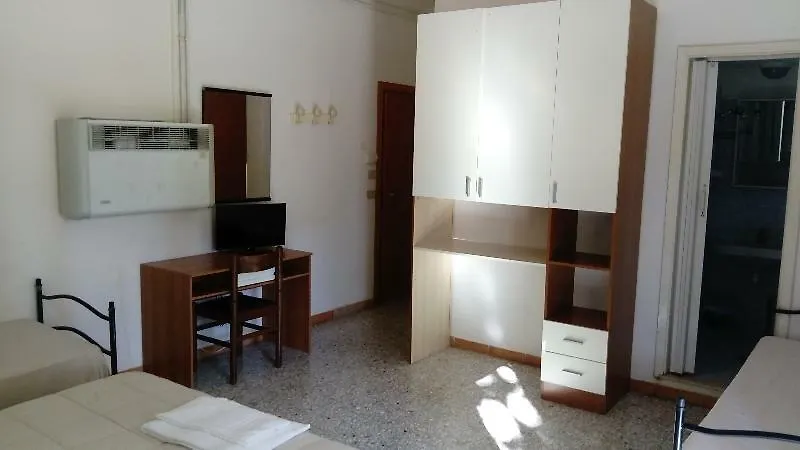 Hotel Villa Del Bagnino Rímini 2*,